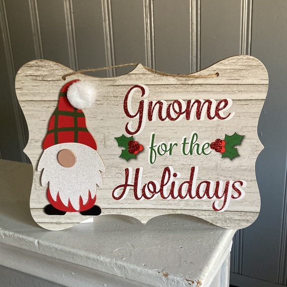 NWT Adorable Wooden Glittered Gnome for the Holidays Decoration Sign - Picture 3 of 16